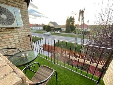 Kukorica Csarda Apartman 2 Balatonujlak Екстериор снимка